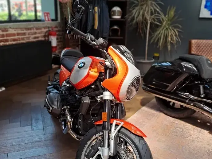BMW R nineT