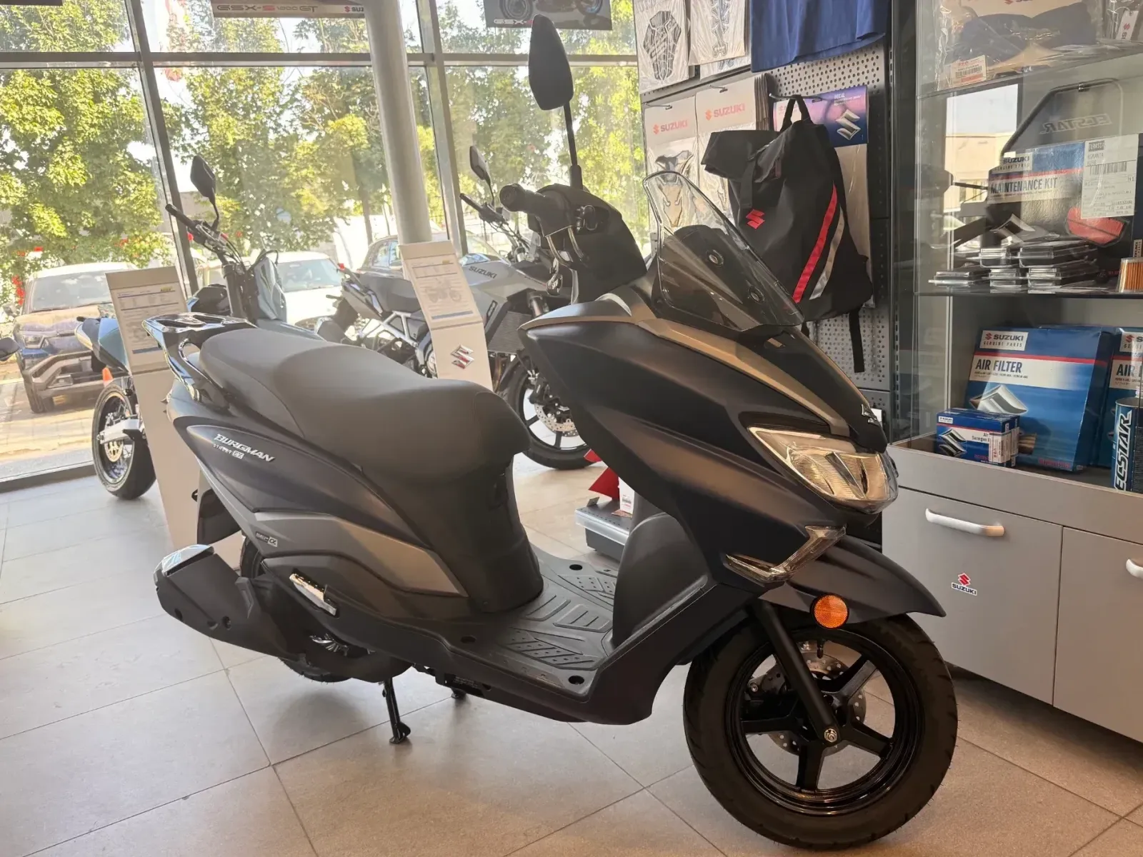 Suzuki AN 200 Burgman — imagine 3