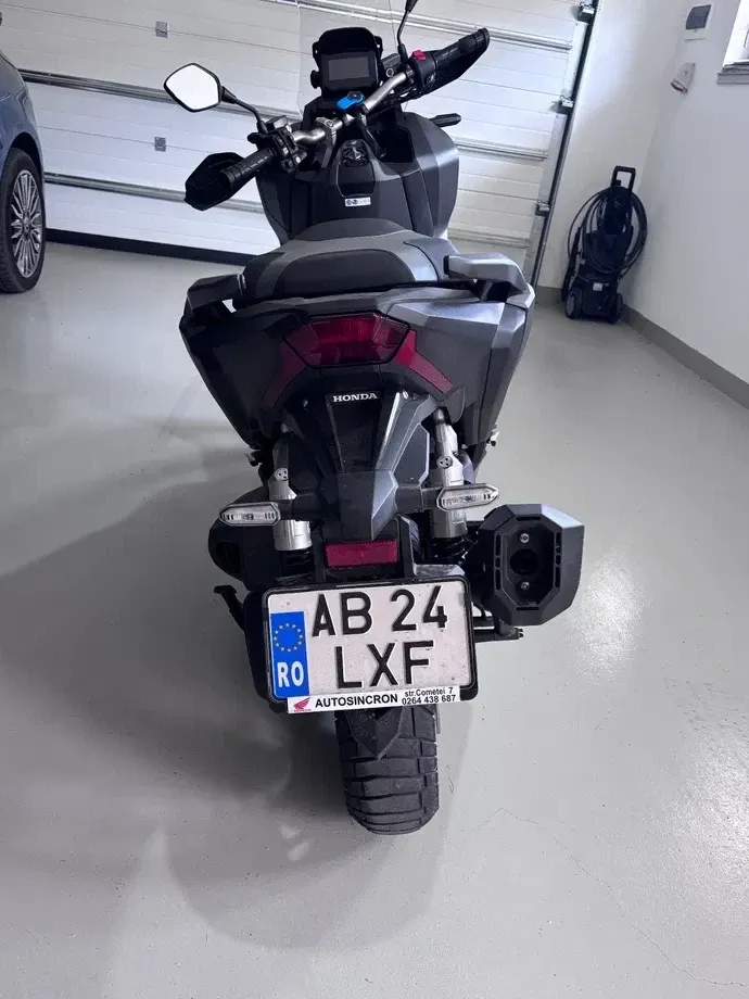 Honda ADV 350 — imagine 3