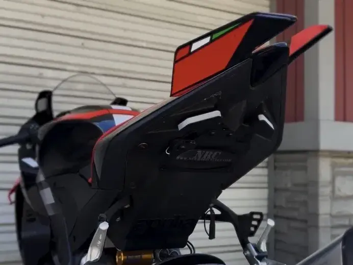 Aprilia RSV-4 Factory
