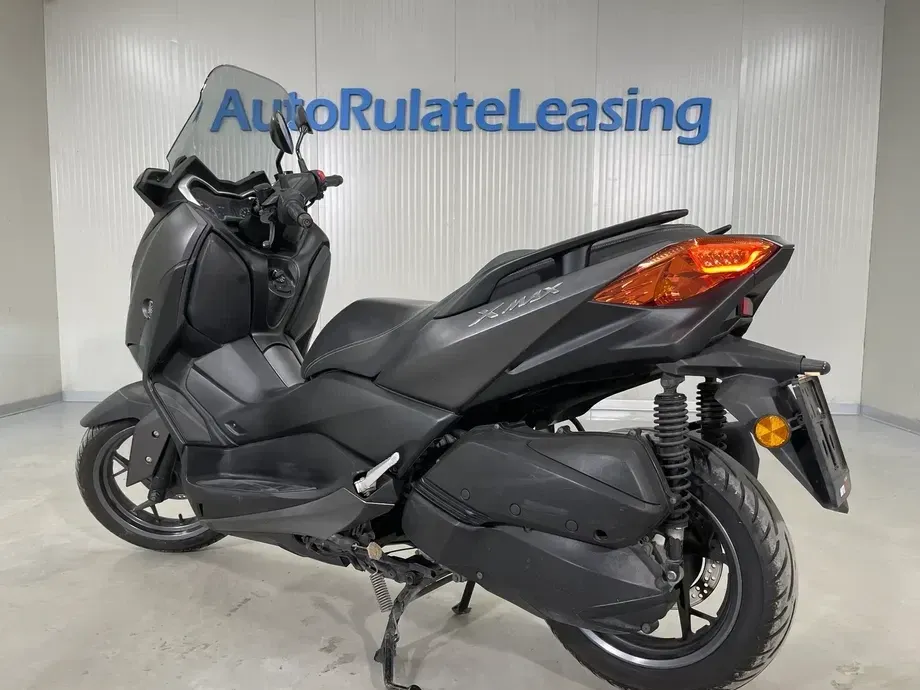 Yamaha XMAX 300 — imagine 3