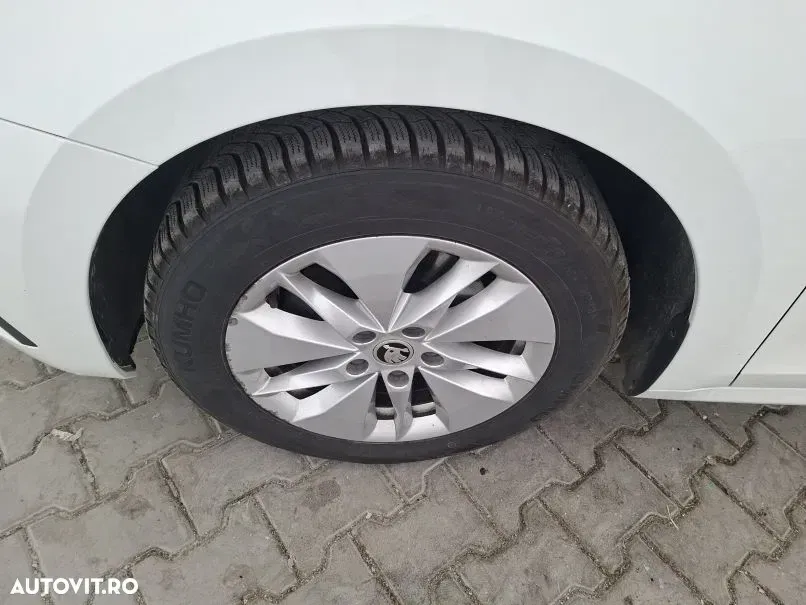 Škoda Octavia IV 2.0 TDI Ambition — imagine 4