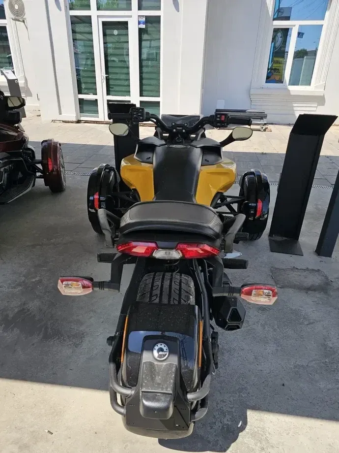 Can-Am Spyder — imagine 3