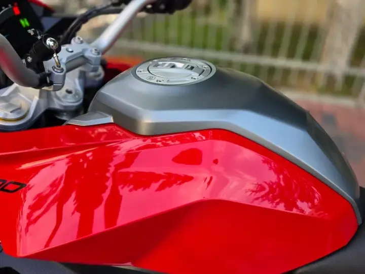 BMW F900XR