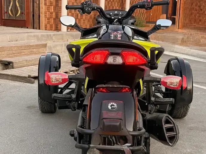 Can-Am Spyder