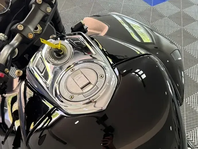 Suzuki GSX 1300 B-King