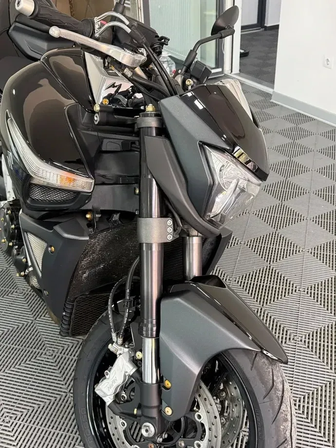 Suzuki GSX 1300 B-King — imagine 4