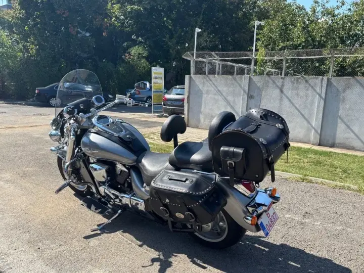 Suzuki Boulevard C109RT