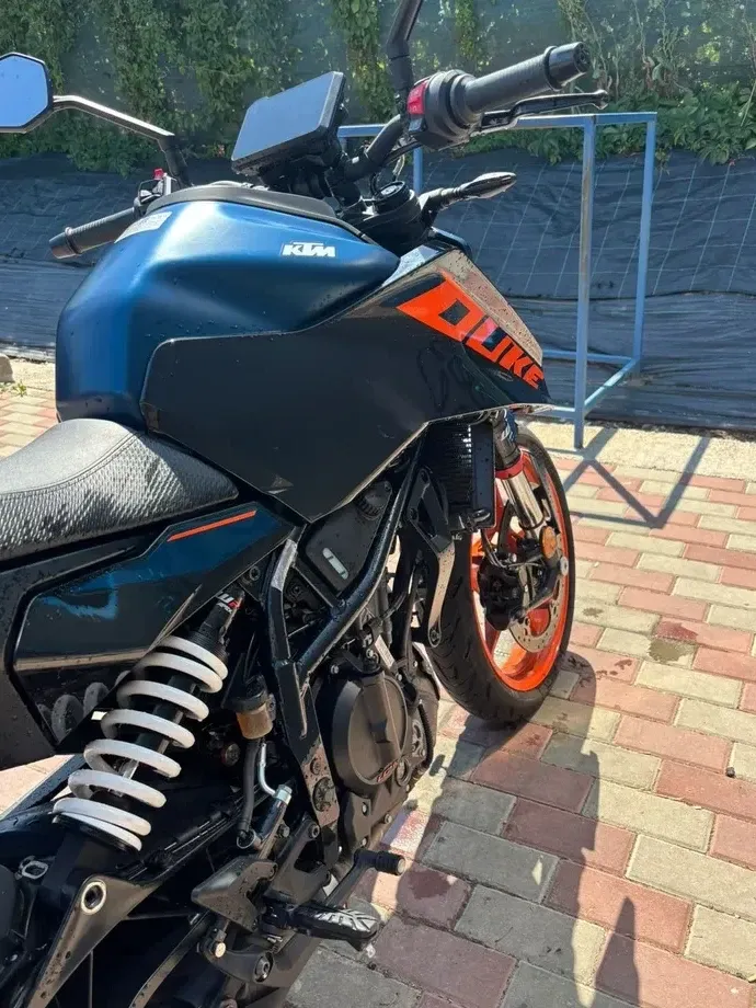 KTM 125 Duke — imagine 2