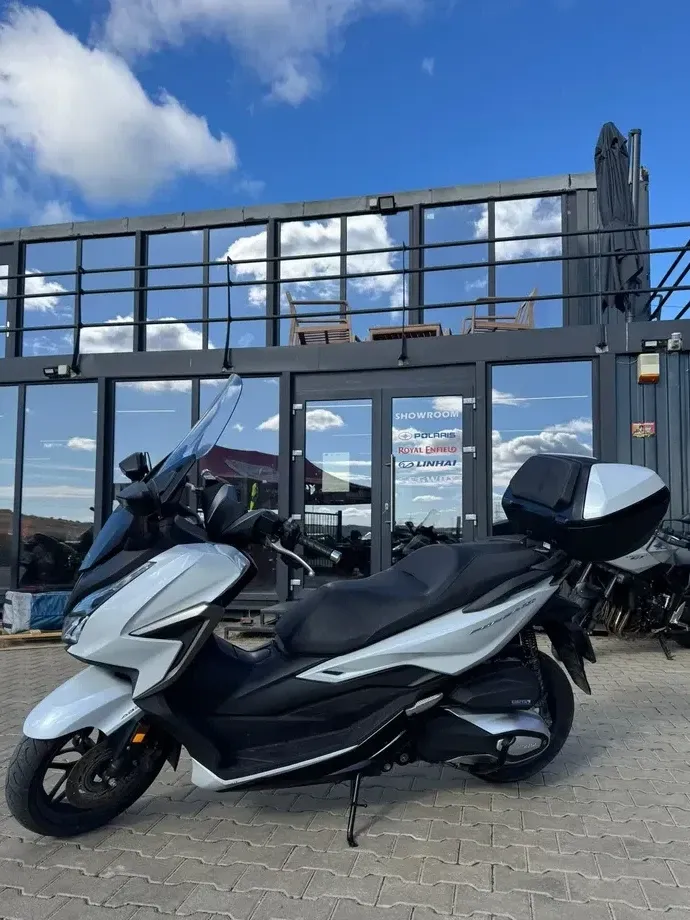 Honda Forza 350 — imagine 2