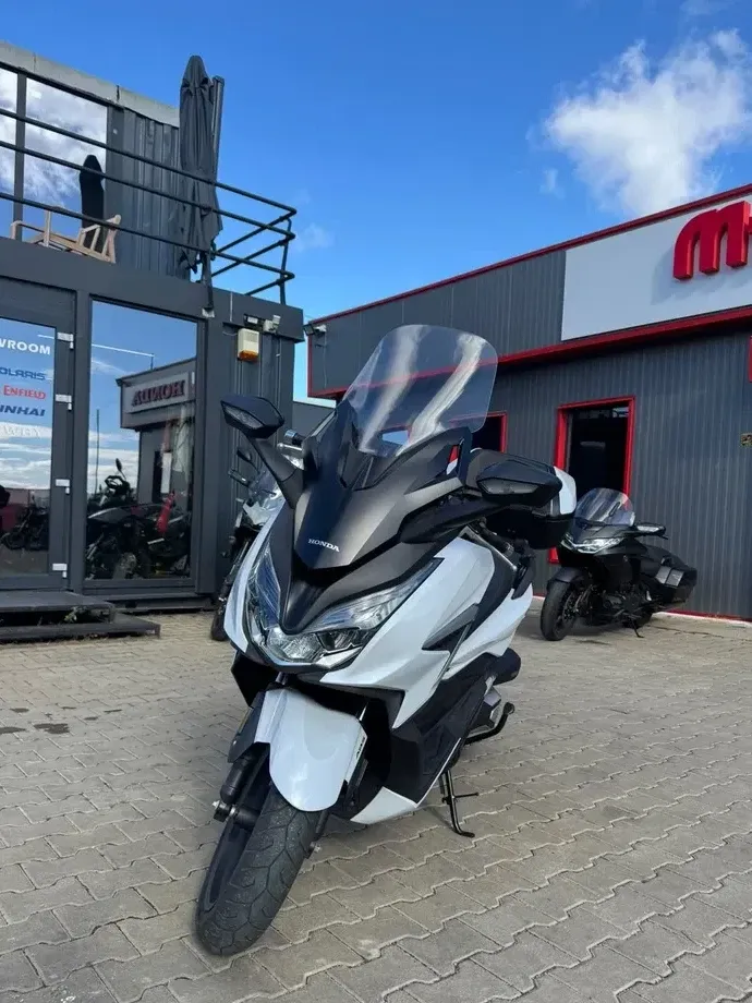 Honda Forza 350 — imagine 4