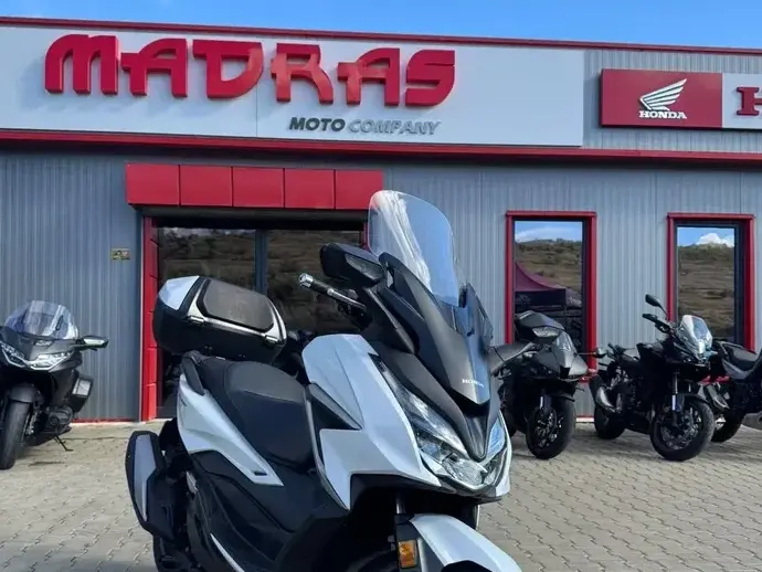 Honda Forza 350