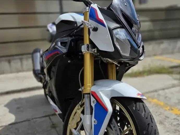 BMW S1000R