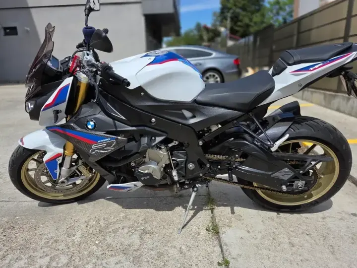 BMW S1000R