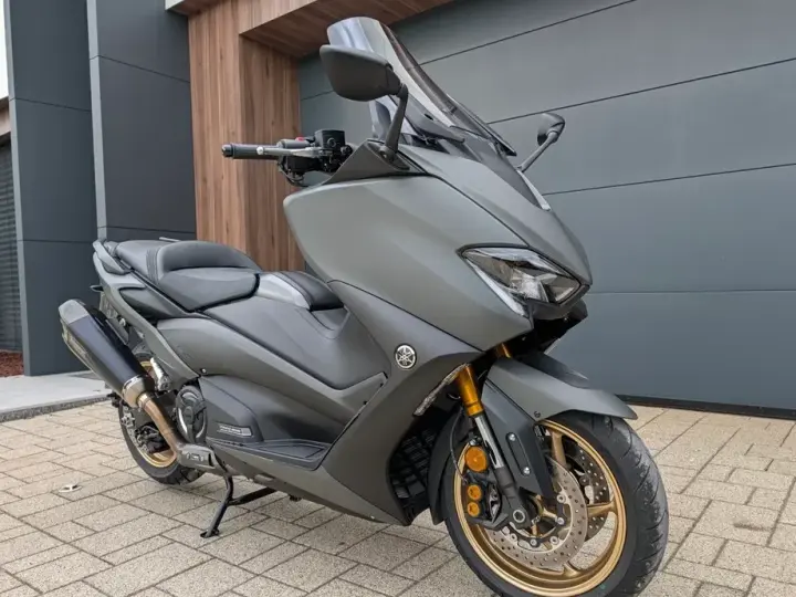 Yamaha TMAX 560