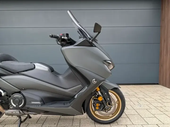 Yamaha TMAX 560