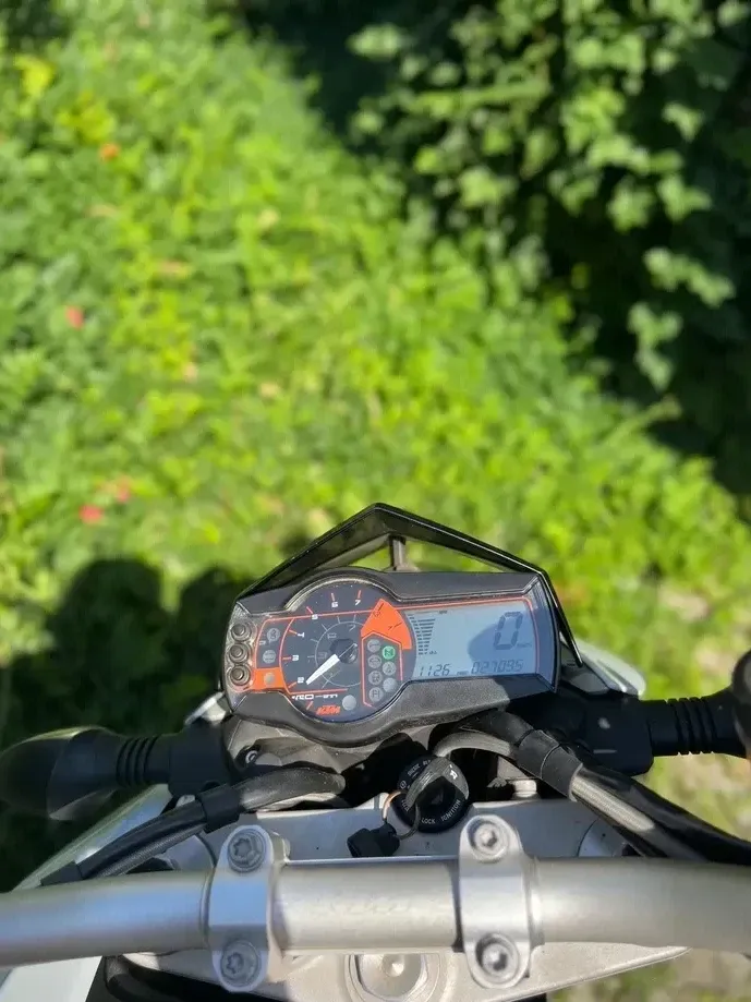 KTM 690 Duke — imagine 3