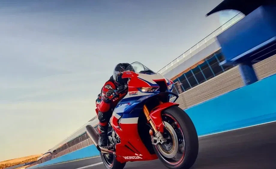 Honda CBR1000RR-R Fireblade SP — imagine 4