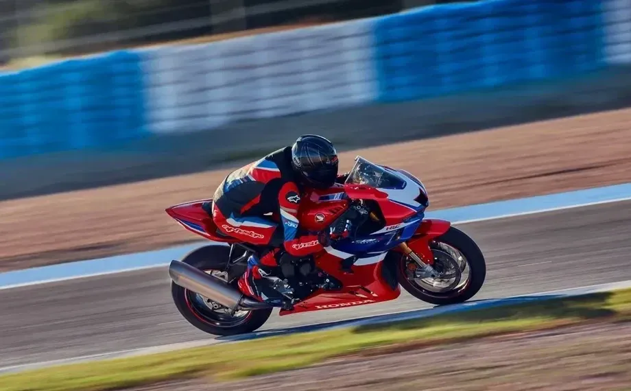 Honda CBR1000RR-R Fireblade SP — imagine 3