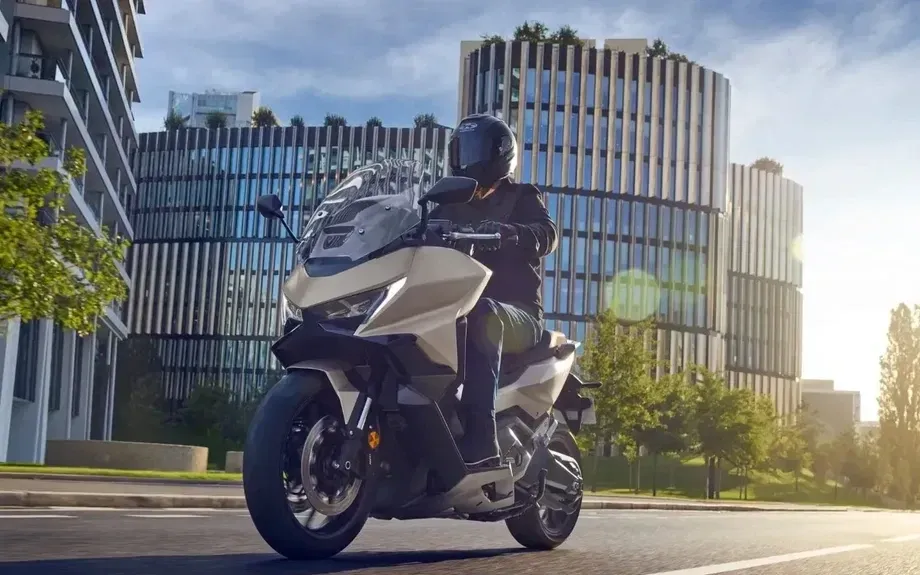 Honda Forza 750 — imagine 5