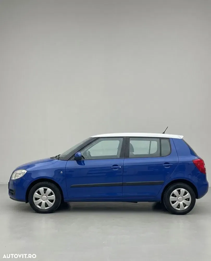 Škoda Fabia II 1.2 HTP Cool Colour Edition — imagine 2