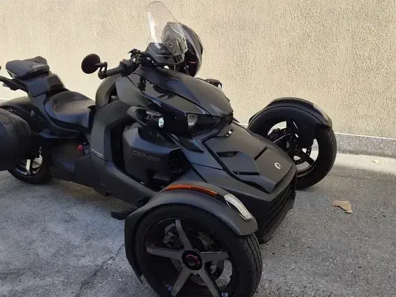 Can-Am Ryker 900