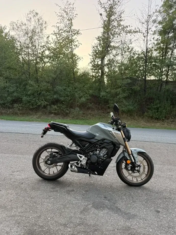 Honda CB 125R — imagine 6