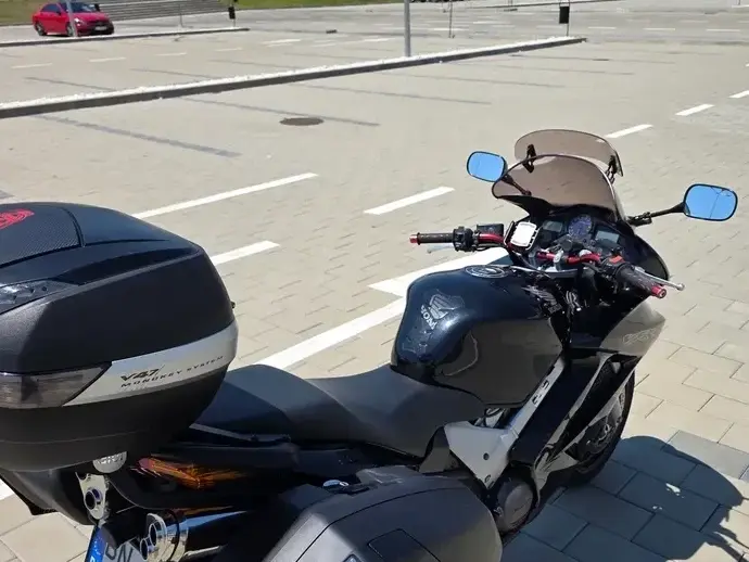 Honda VFR 800F V-Tec