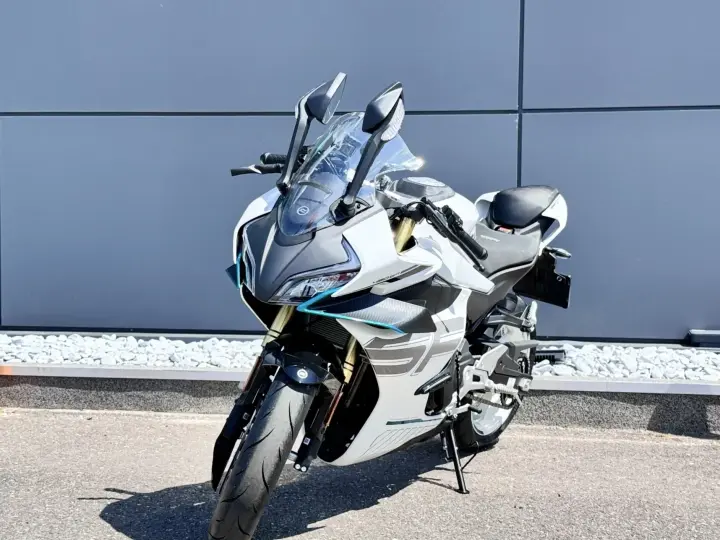 CF Moto 450 SR ABS