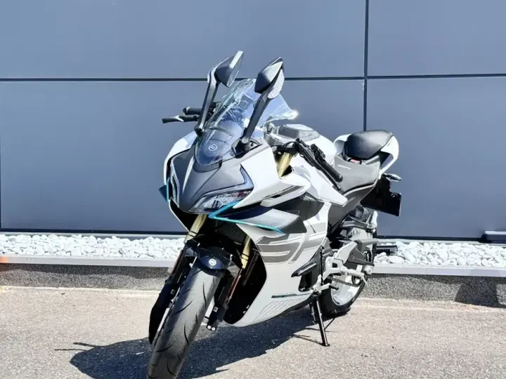CF Moto 450 SR ABS