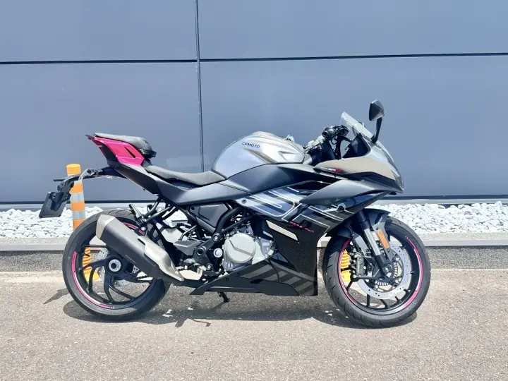 CF Moto 300SR ABS