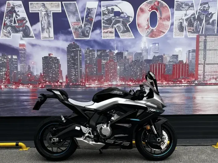 CF Moto 675 SR-R