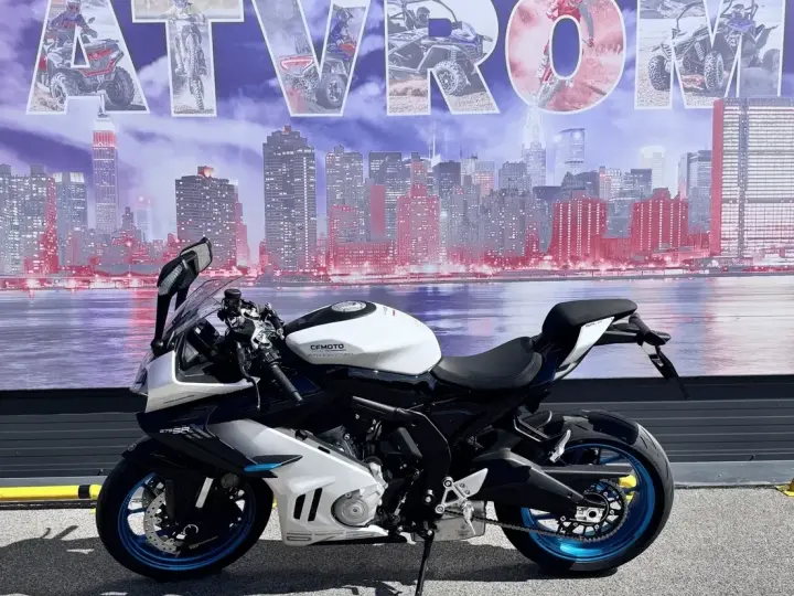 CF Moto 675 SR-R
