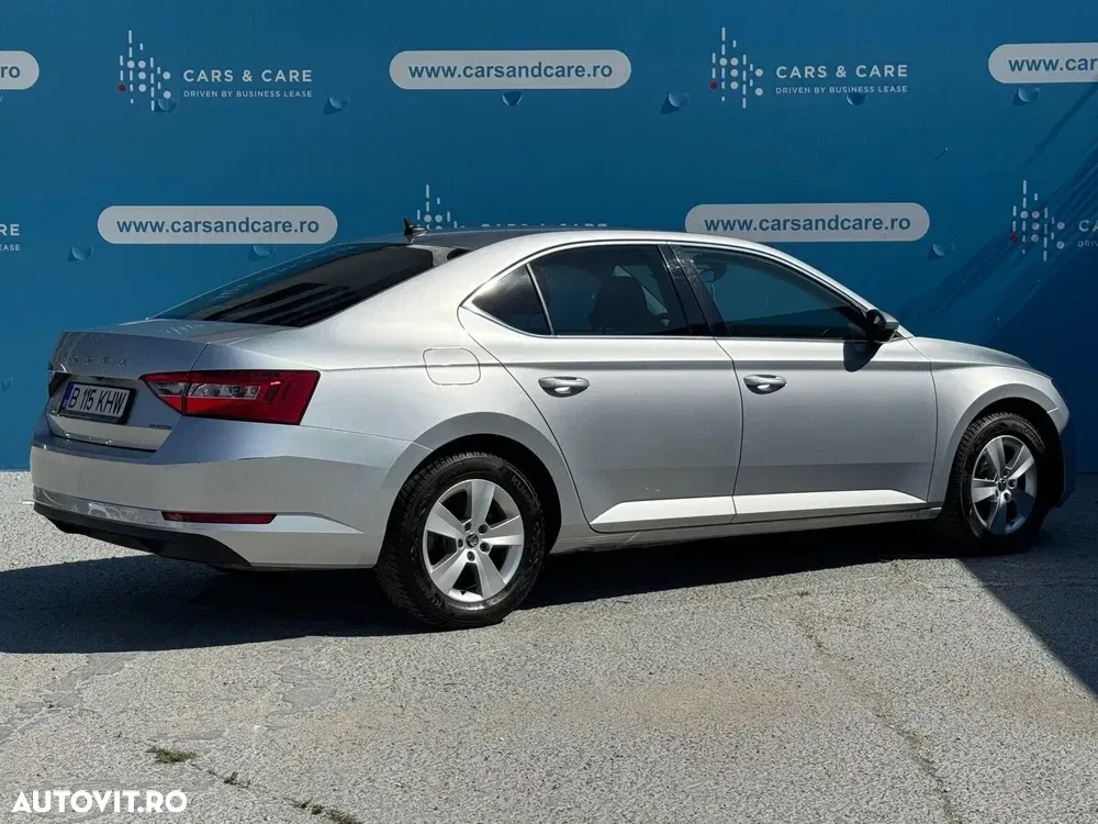 Škoda Superb — imagine 4