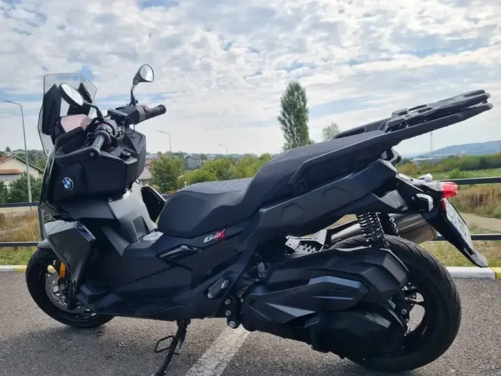 BMW C400X