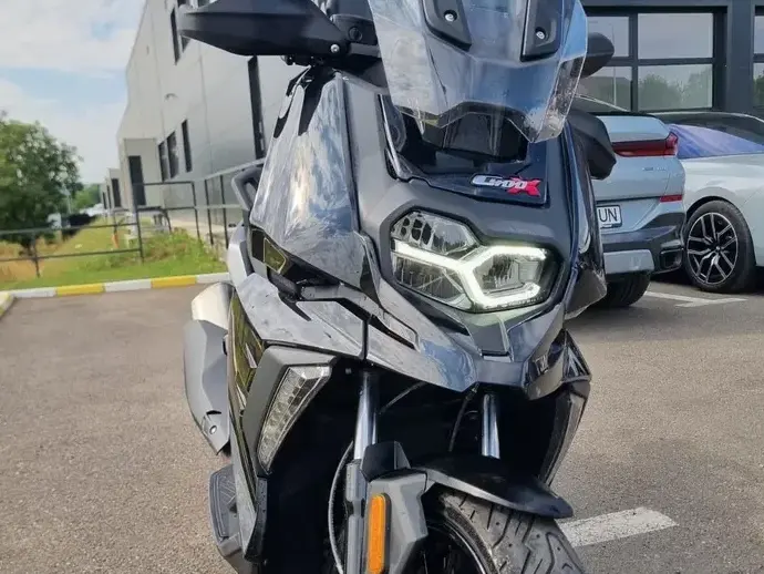 BMW C400X