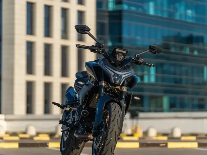 CF Moto 800 NK Advanced