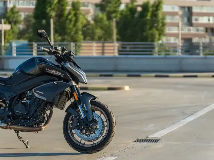 CF Moto 800 NK Advanced