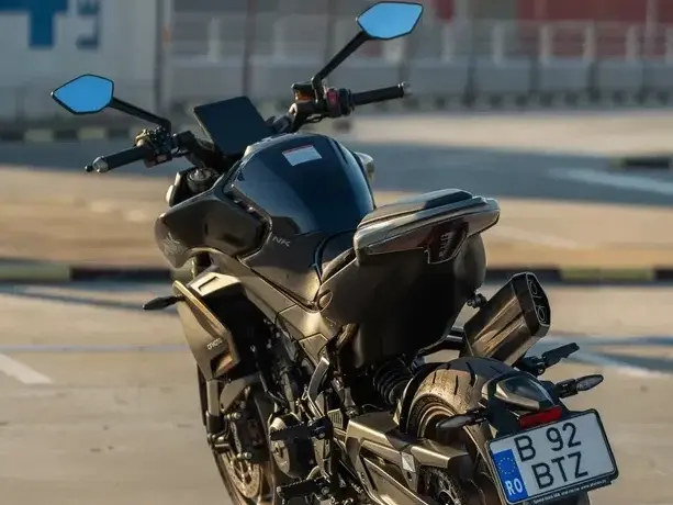CF Moto 800 NK Advanced