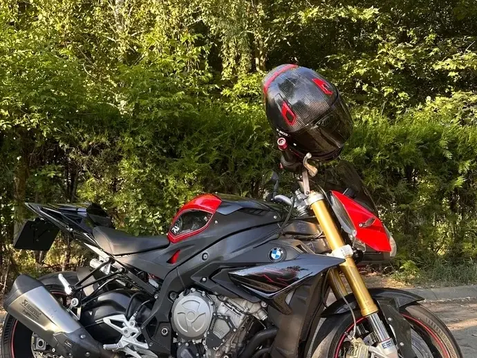 BMW S1000R