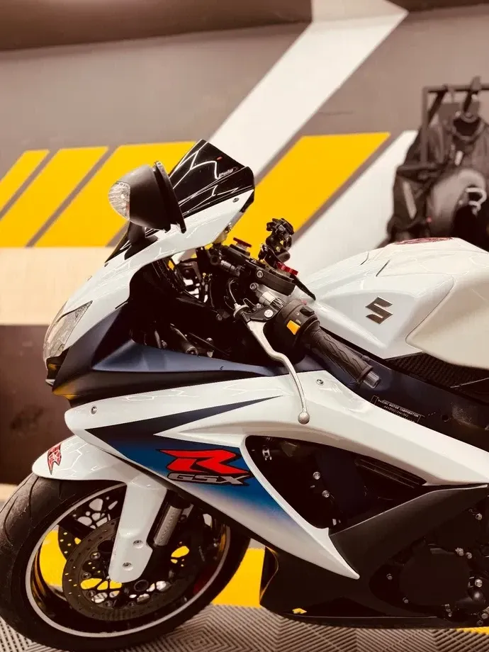 Suzuki GSX-R 750 Yoshimura Limited Edition — imagine 5
