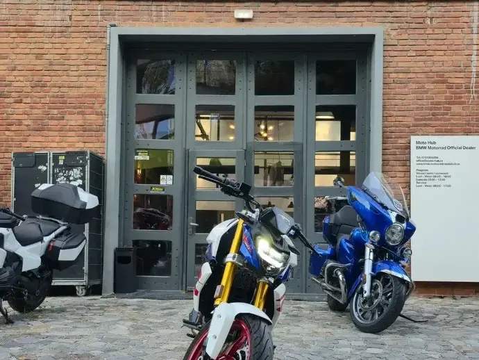 BMW G310R