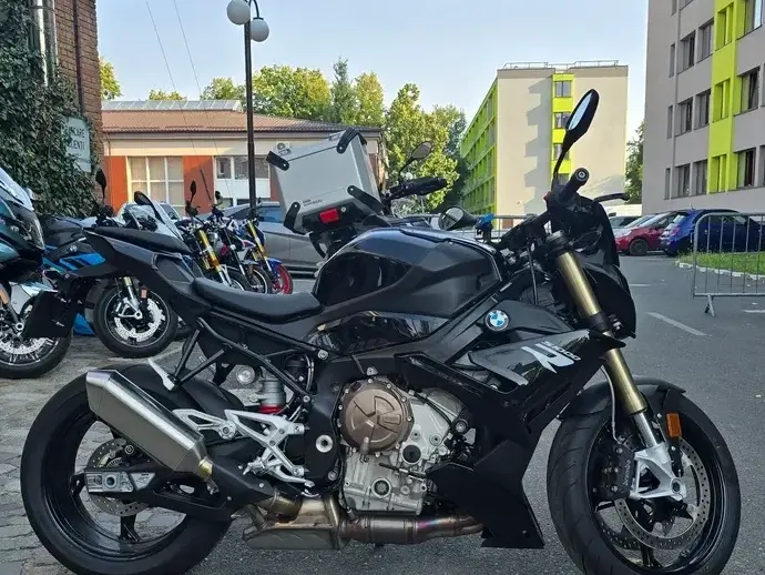 BMW S1000R