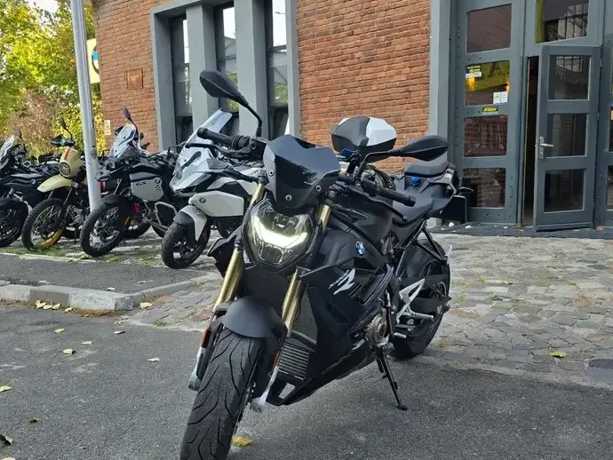 BMW S1000R