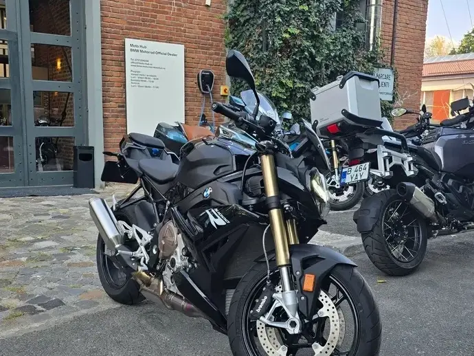 BMW S1000R