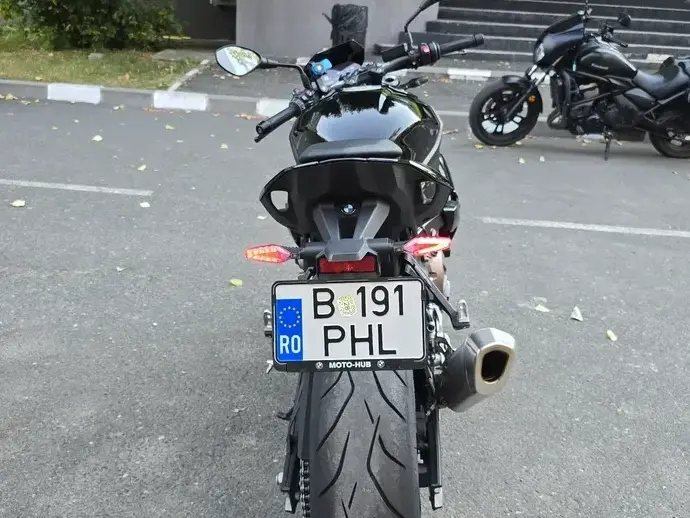 BMW S1000R