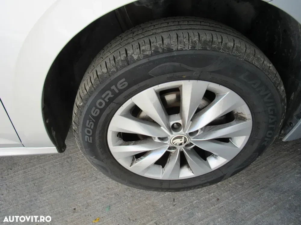 Škoda Kamiq 1.0 TSI Ambition — imagine 6