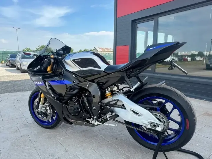 Yamaha YZF 1000 R1-M