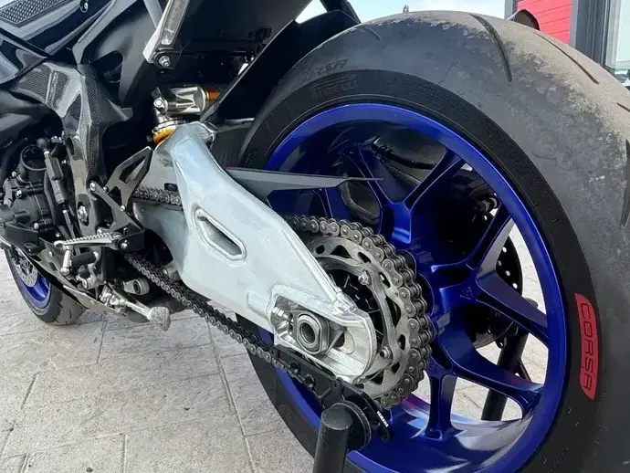 Yamaha YZF 1000 R1-M