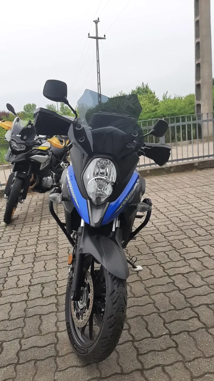 Suzuki DL 650 V-Strom — imagine 2